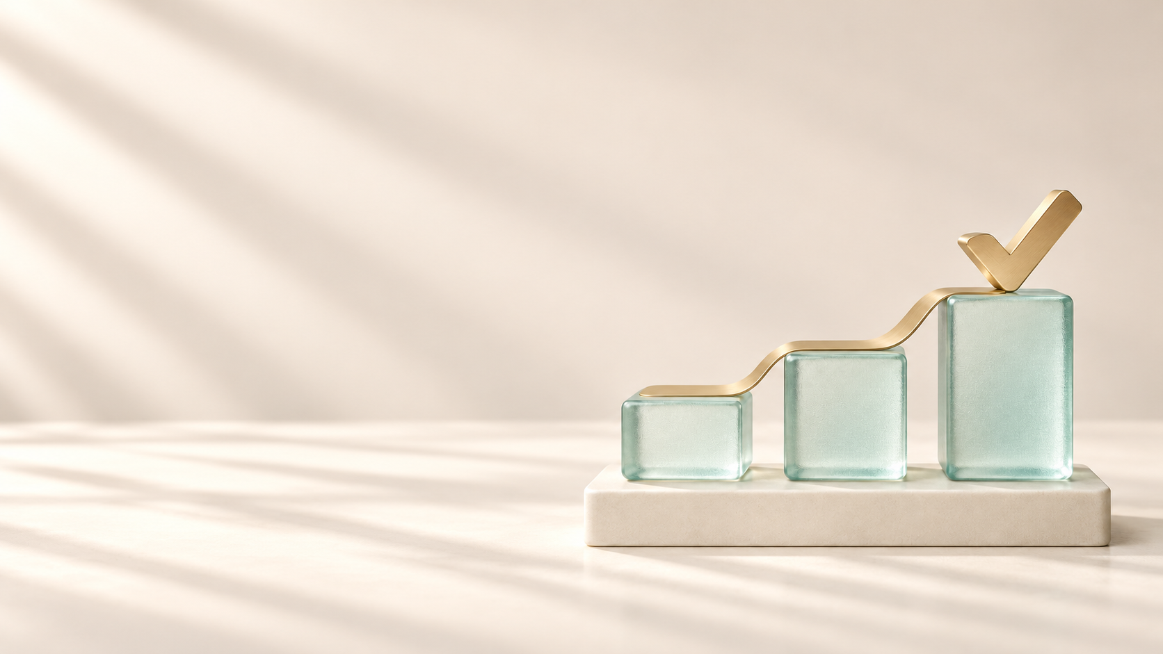 Glass and gold sculpture from the Finnvisor Advisory approach page